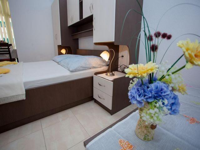 Apartmani Dana Makarska Esterno foto
