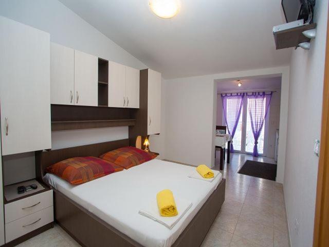 Apartmani Dana Makarska Esterno foto
