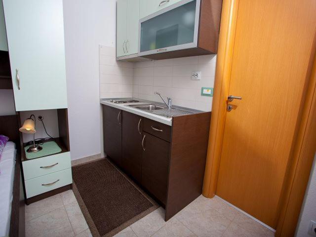 Apartmani Dana Makarska Esterno foto